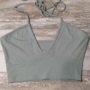Cropped halter top by Welooc size Large